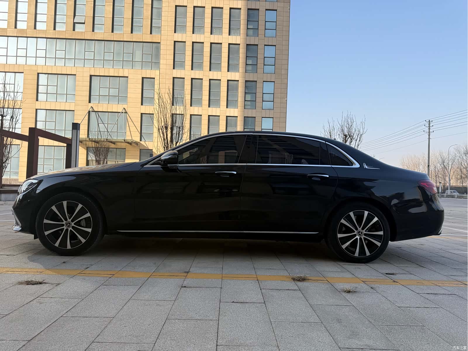Mercedes-Benz E-Class, 2023 4