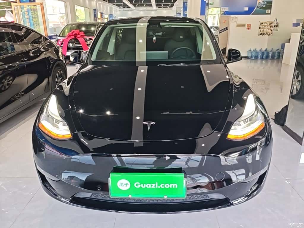 Tesla Model Y, 2023 3