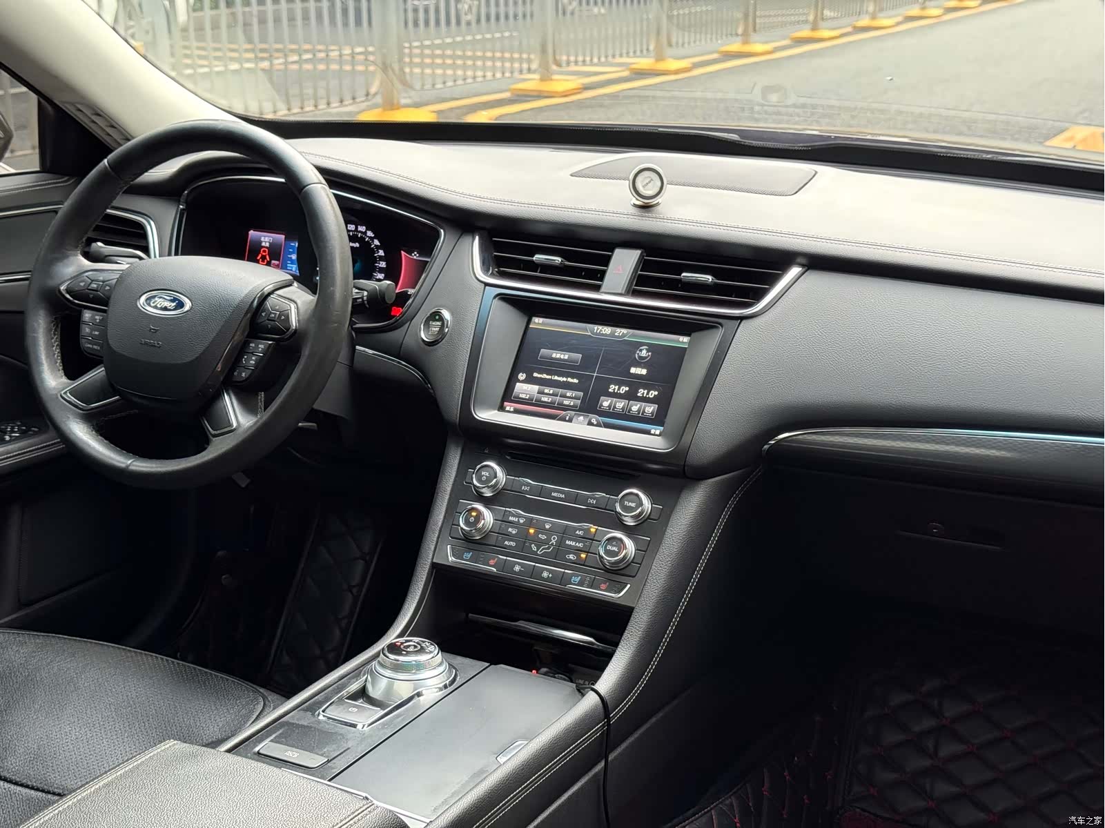 Ford Taurus, 2016 10