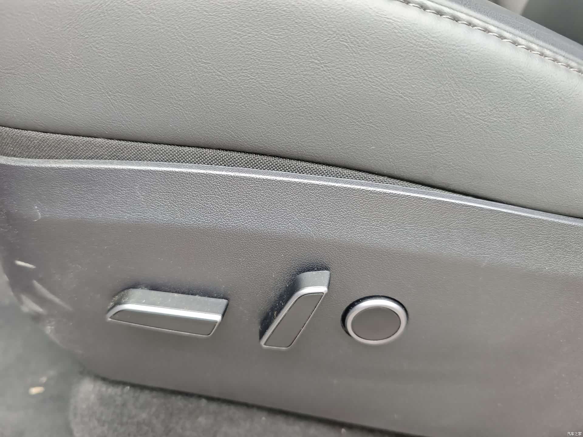 Tesla Model Y, 2024 14