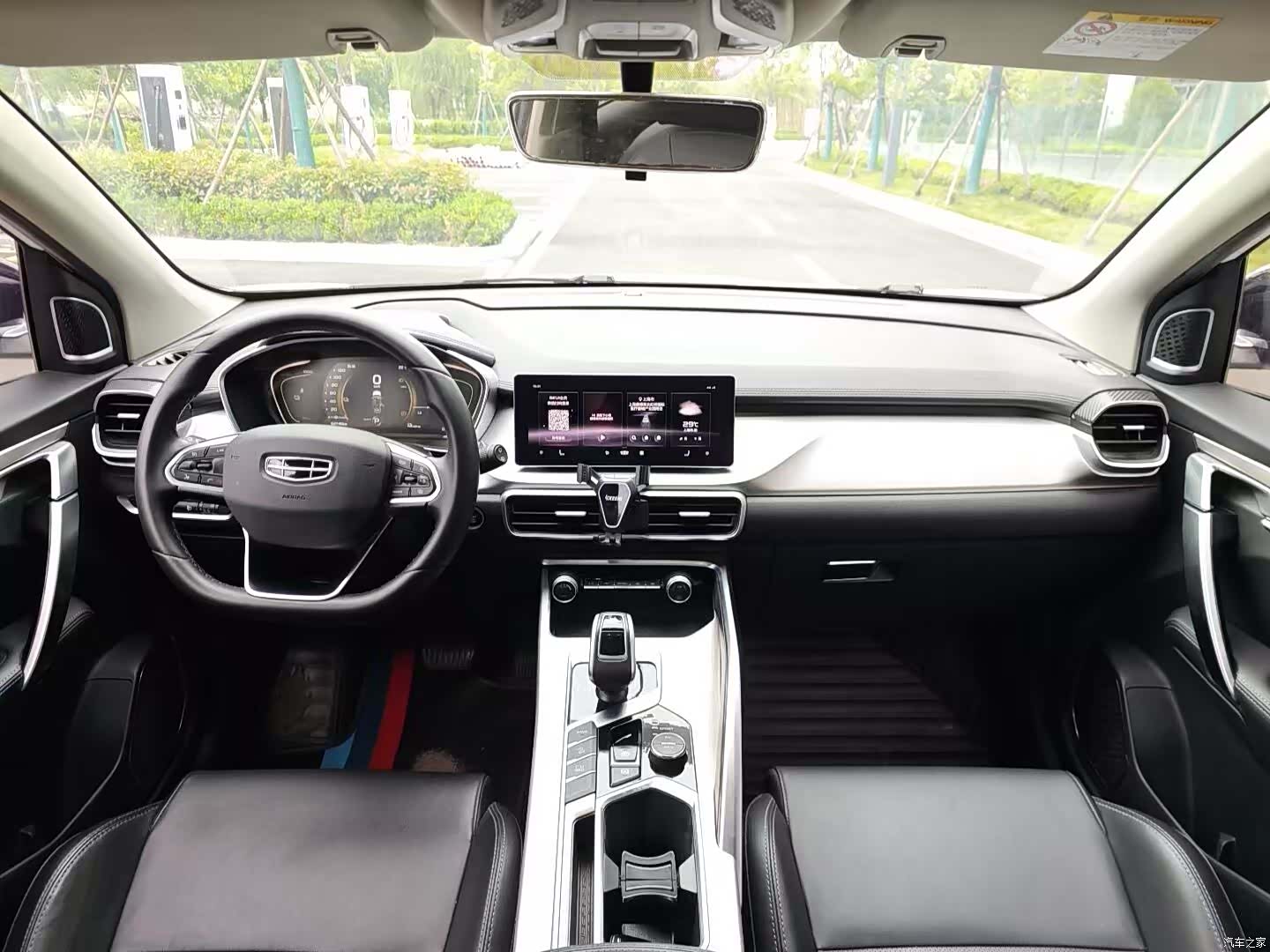 Geely Coolray, 2021 8