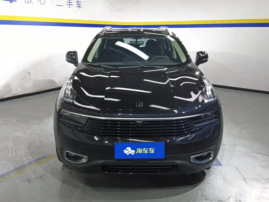 Lynk & Co 01