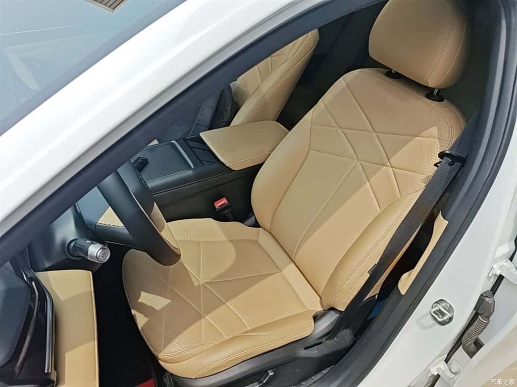 Geely Galaxy L6, 2024 15