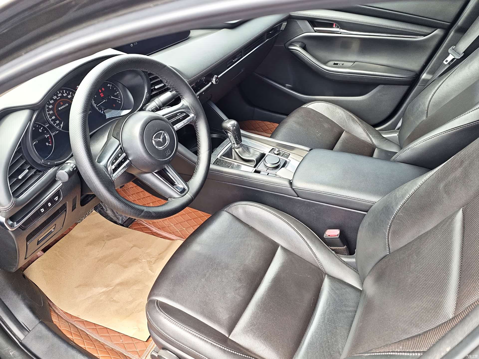 Mazda Mazda3, 2022 все фото