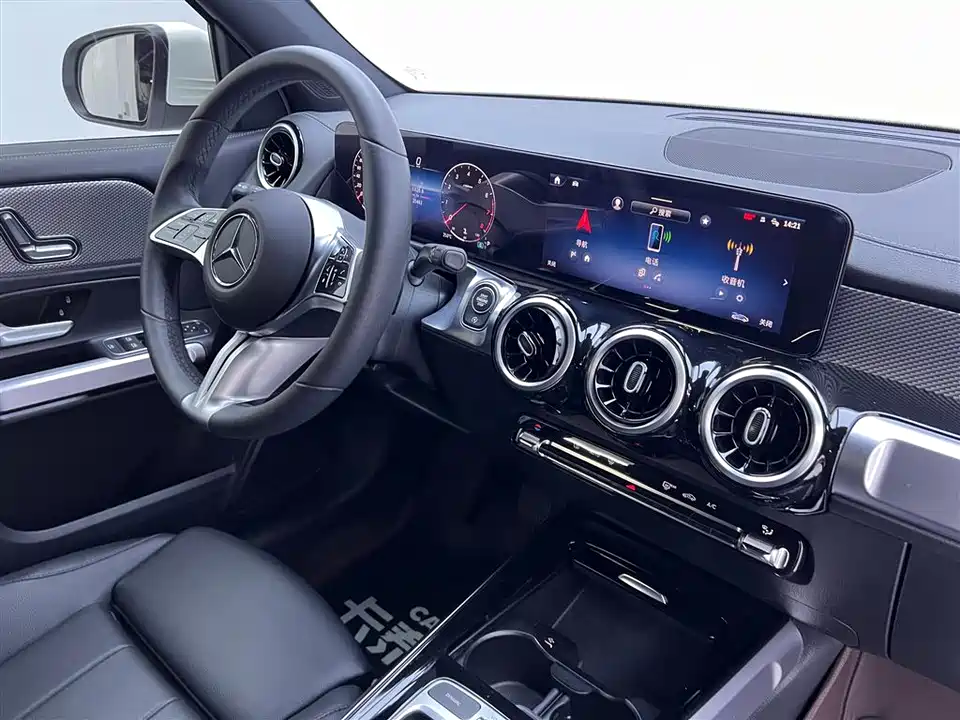 Mercedes-Benz GLB Mercedes-Benz GLB