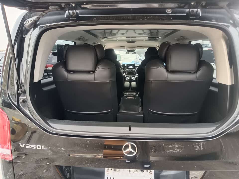 Mercedes-Benz V-class