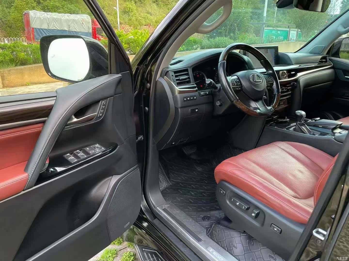 Lexus LX, 2016 4