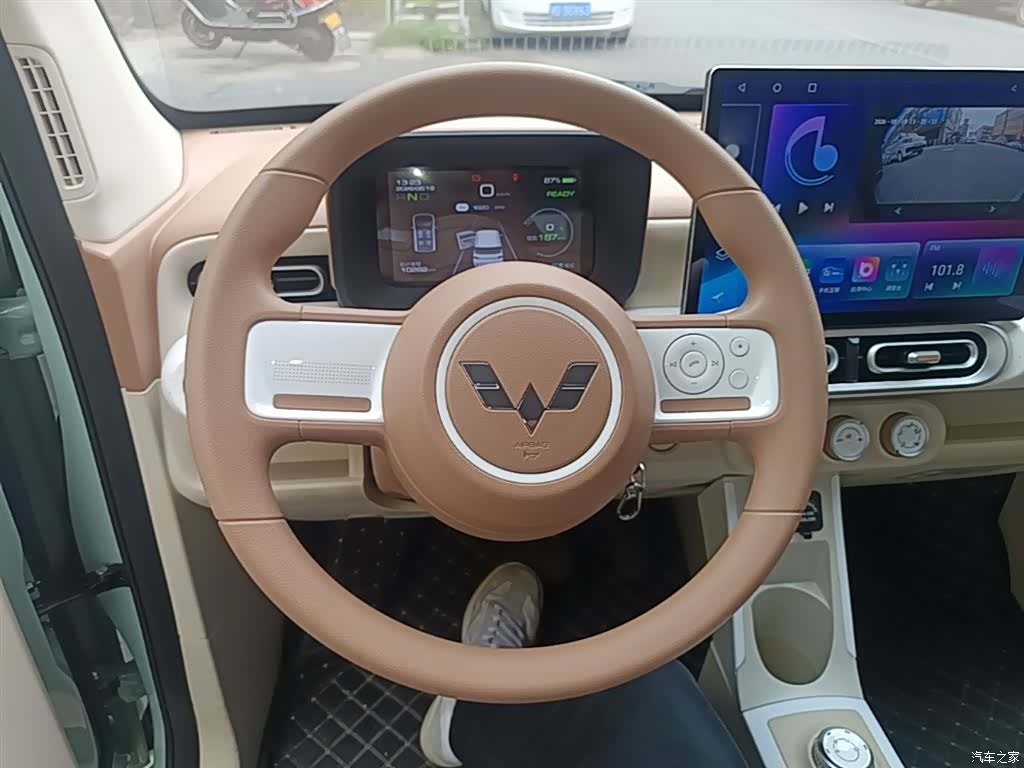 Wuling MINIEV, 2024 11
