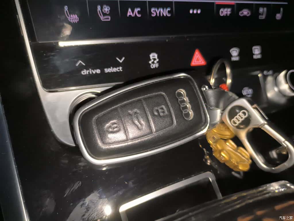 Audi Q7, 2023 9