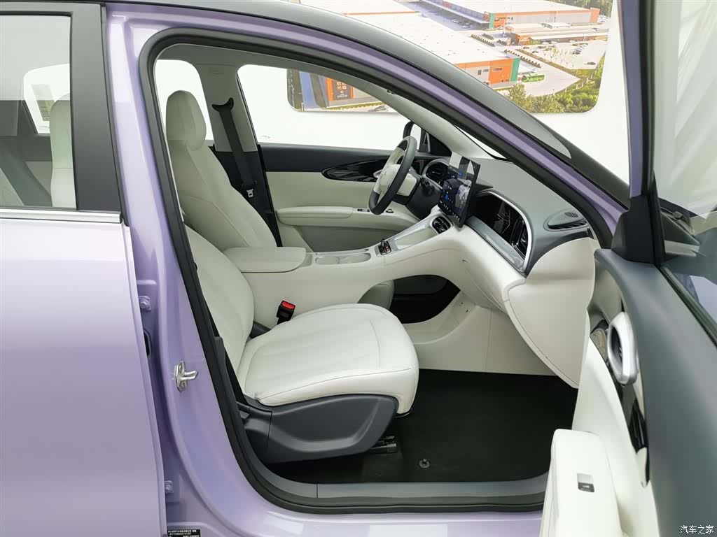 Geely Xingyuan, 2025 23