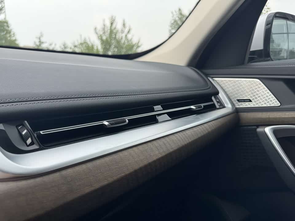 BMW iX1 BMW iX1