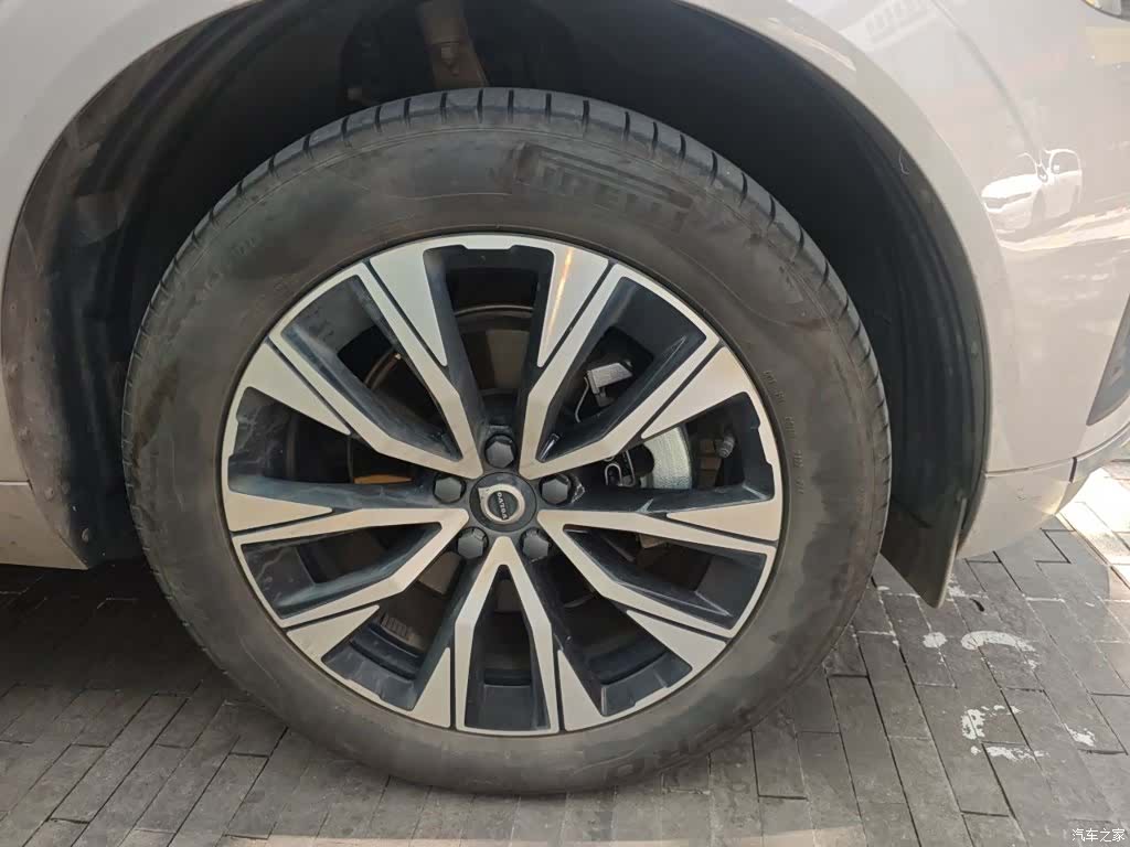 Volvo XC60, 2022 8