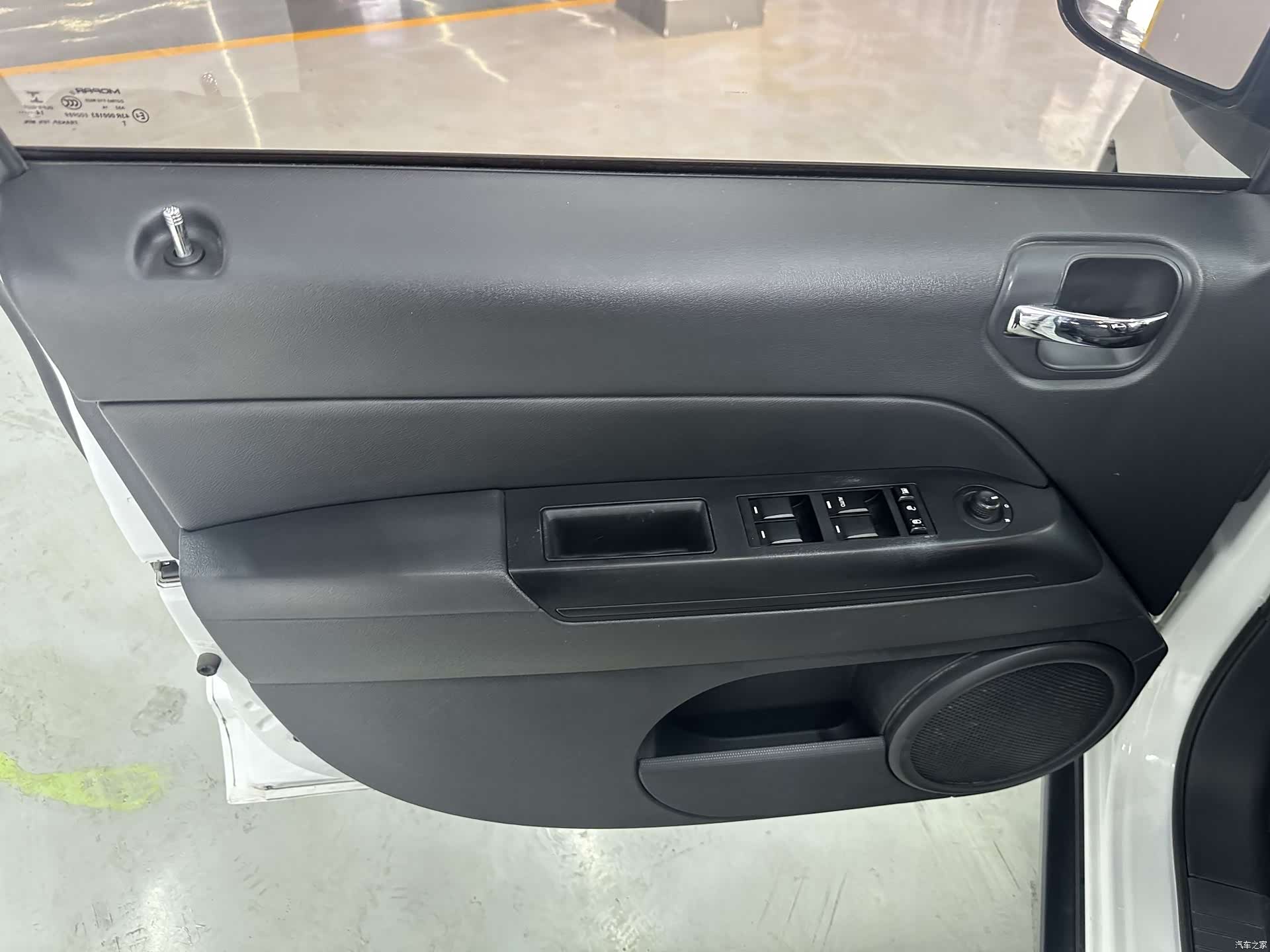 Jeep Compass, 2015 11