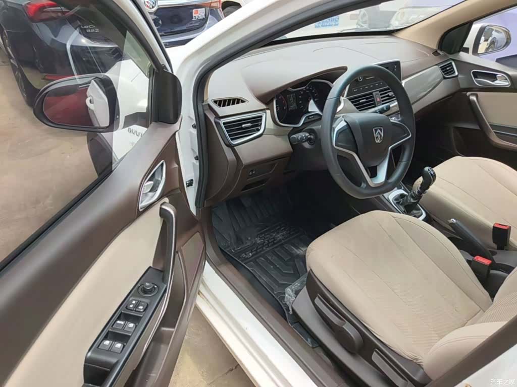 Wuling 310W, 2021 16