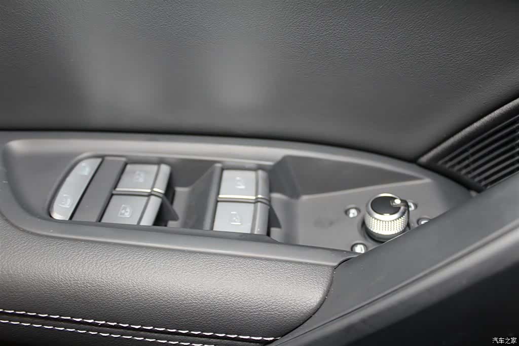 Audi Q5L, 2026 16