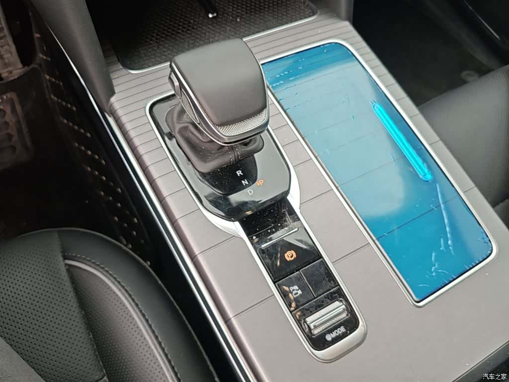 Hongqi HS7, 2024 14