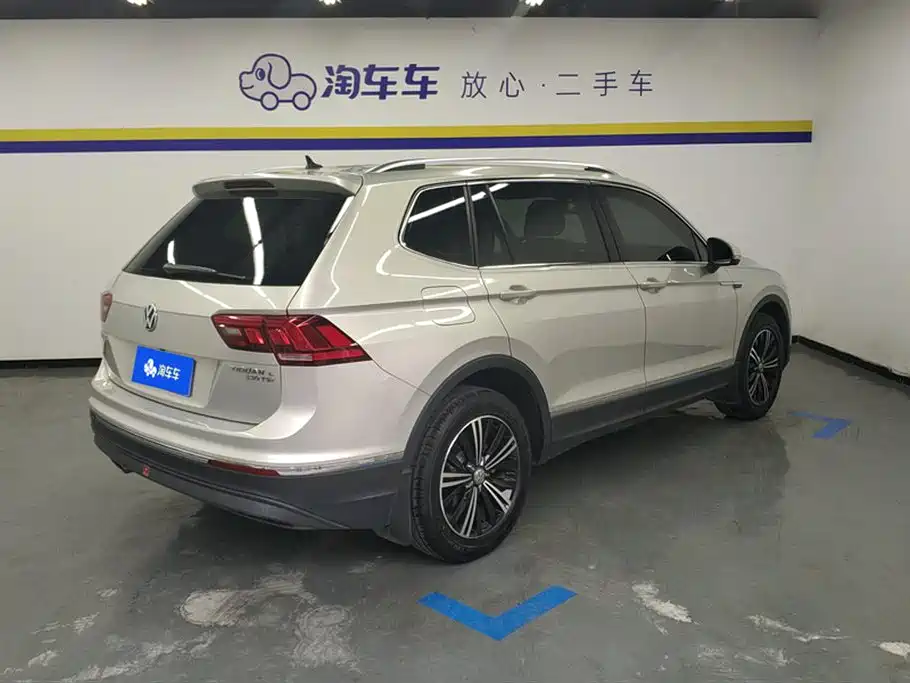 Volkswagen Tiguan L