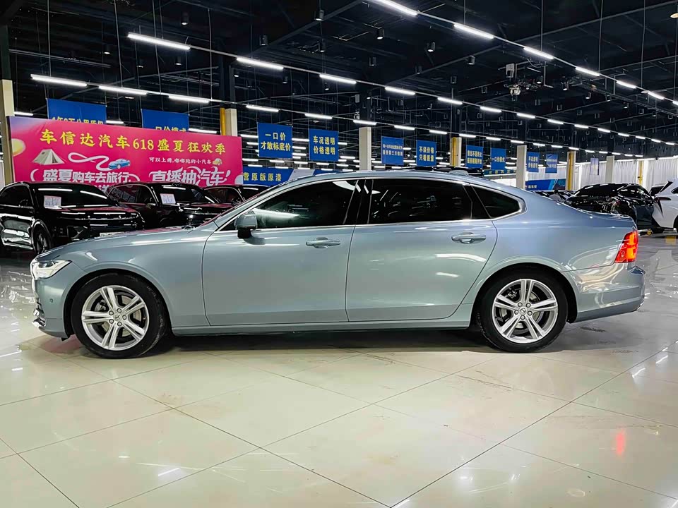 Volvo S90
