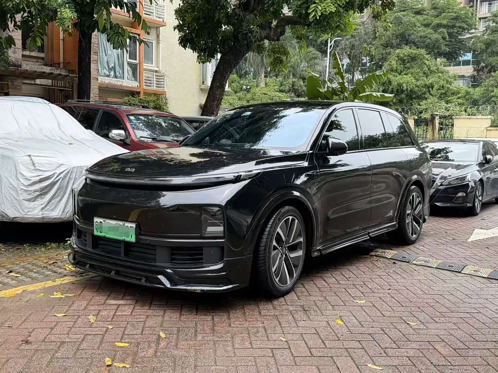 Li Auto L8