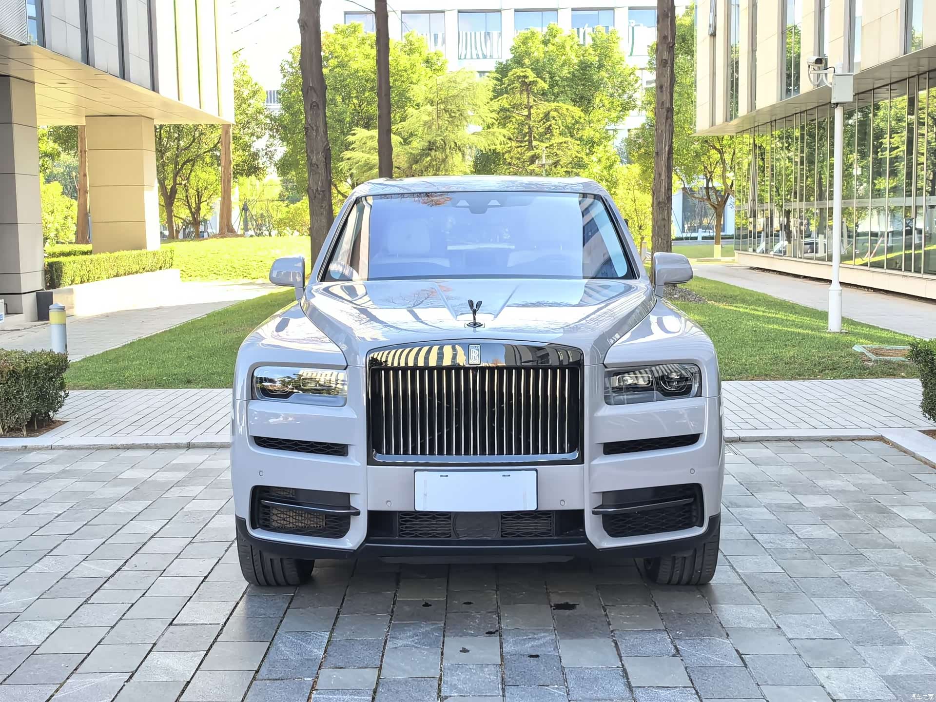 Rolls-Royce Cullinan, 2022 2