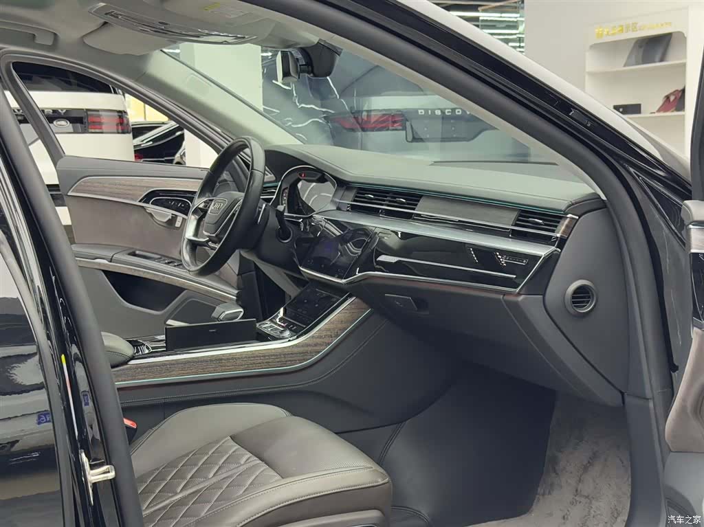 Audi A8L, 2024 8