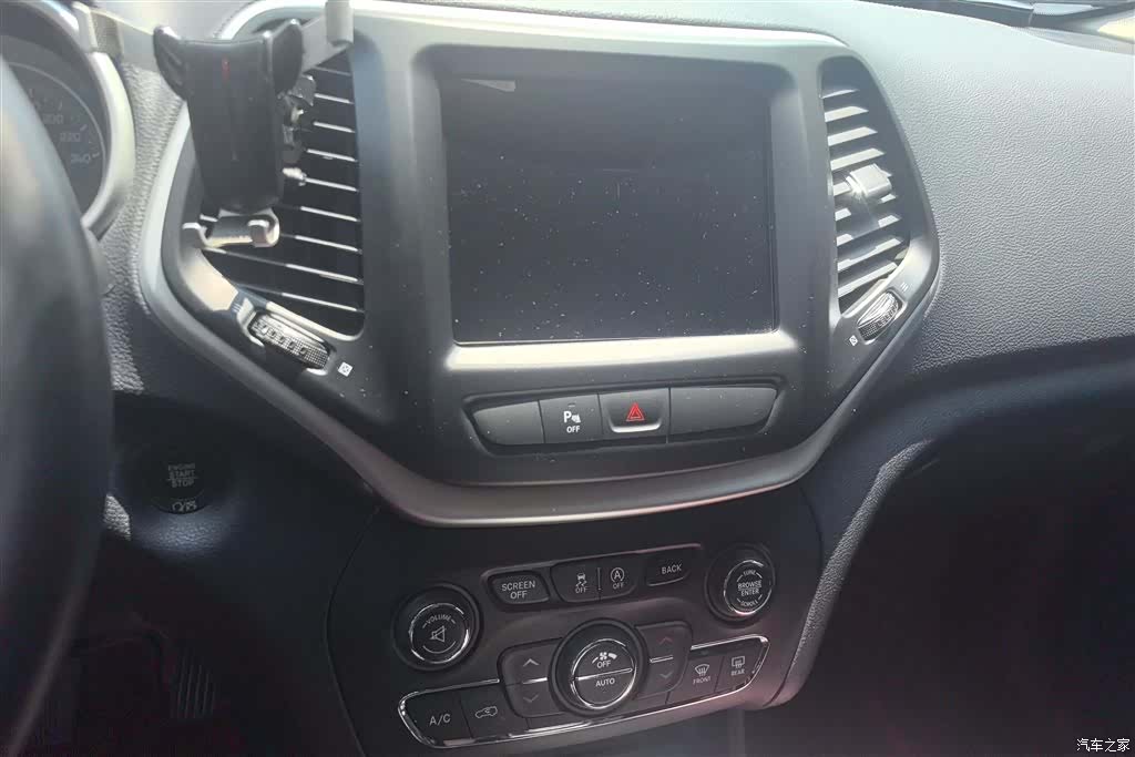 Jeep Cherokee, 2021 13