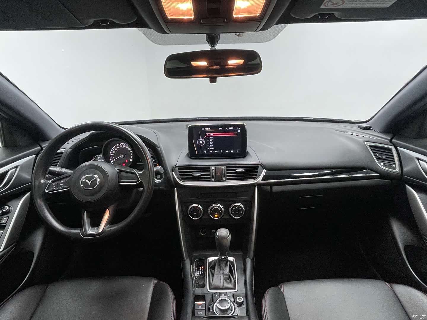 Mazda CX-4, 2018 12