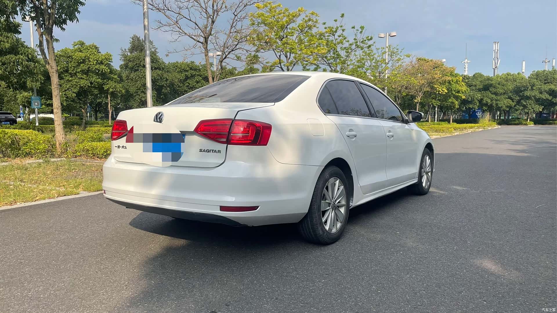 Volkswagen Sagitar, 2016 9
