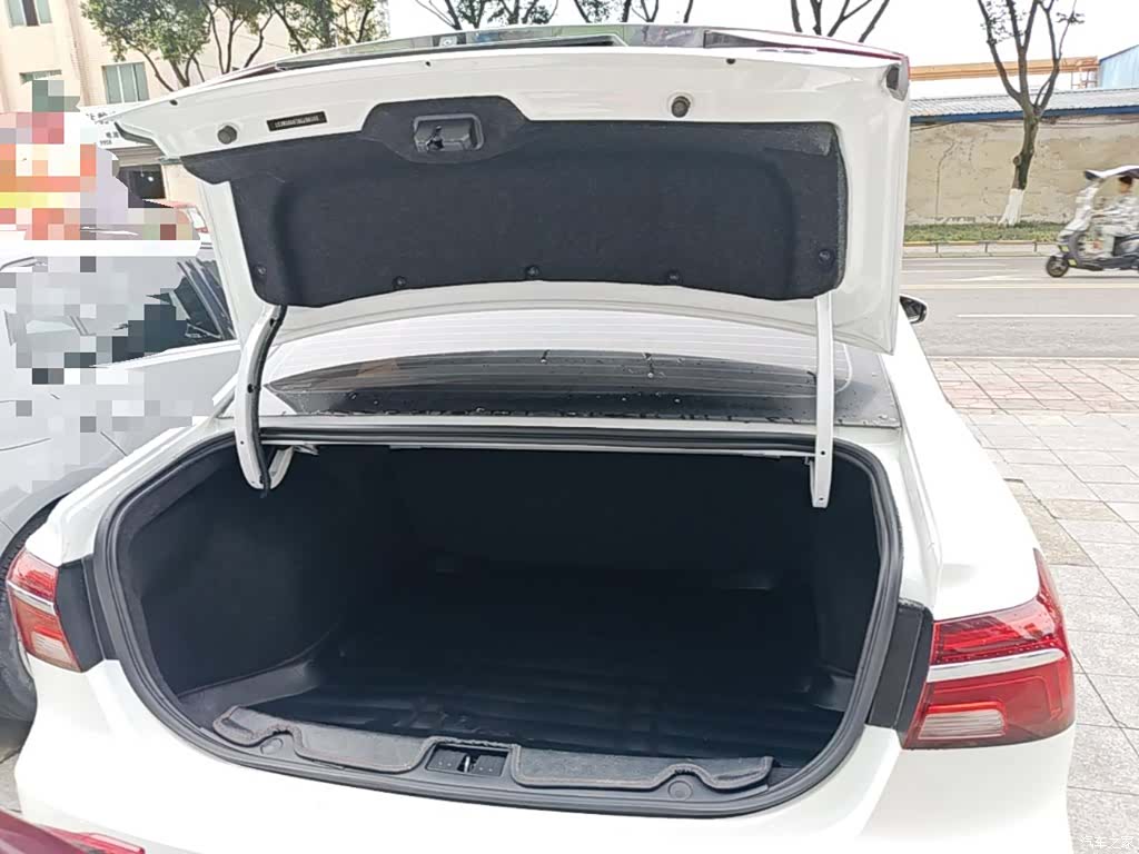 Roewe i6, 2017 19