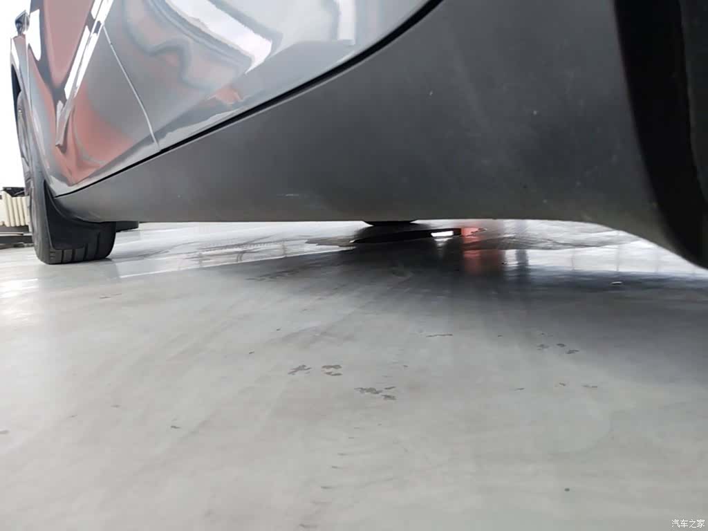 Tesla Model Y, 2024 22