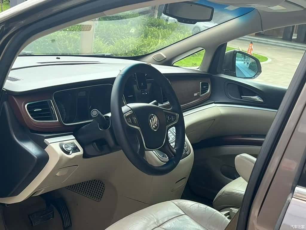 Buick GL8, 2014 все фото