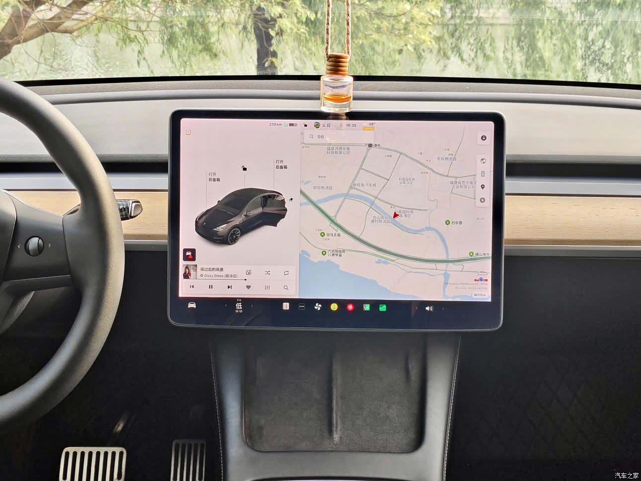 Tesla Model Y, 2022 13