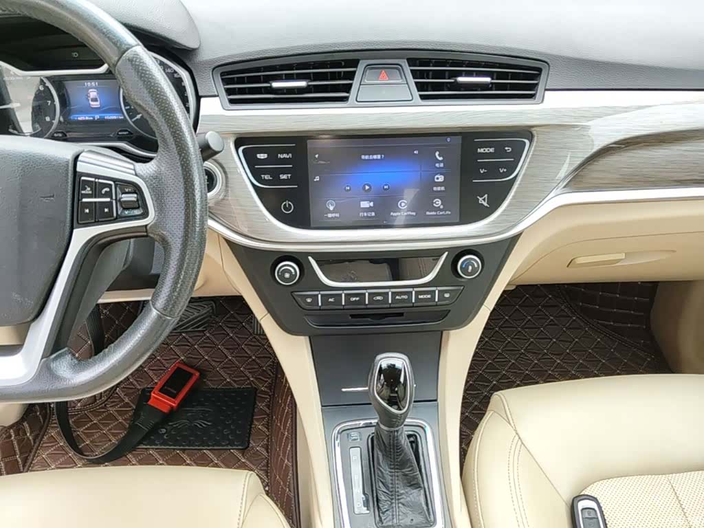 Geely Emgrand, 2017 13
