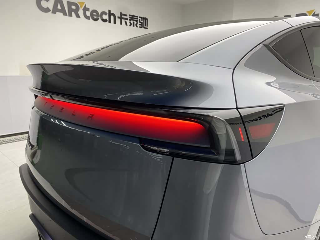 Tesla Model Y, 2025 10