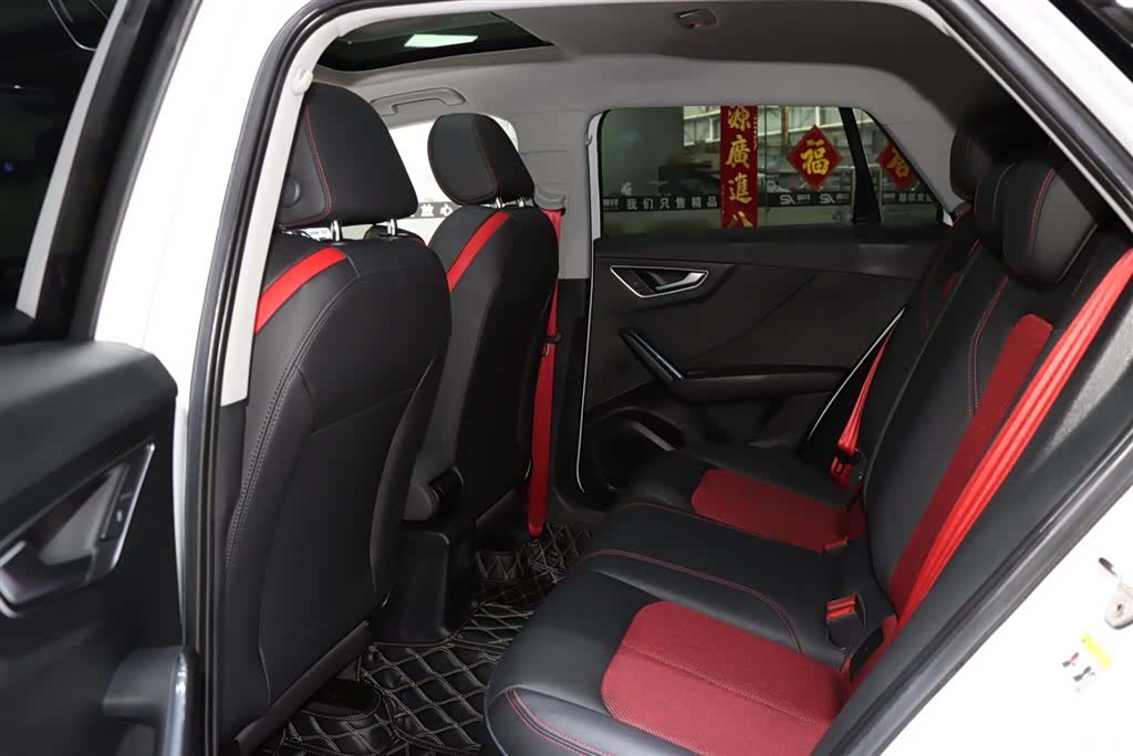 Audi Q2L, 2021 11
