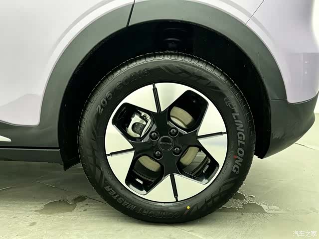 Geely Xingyuan, 2025 8