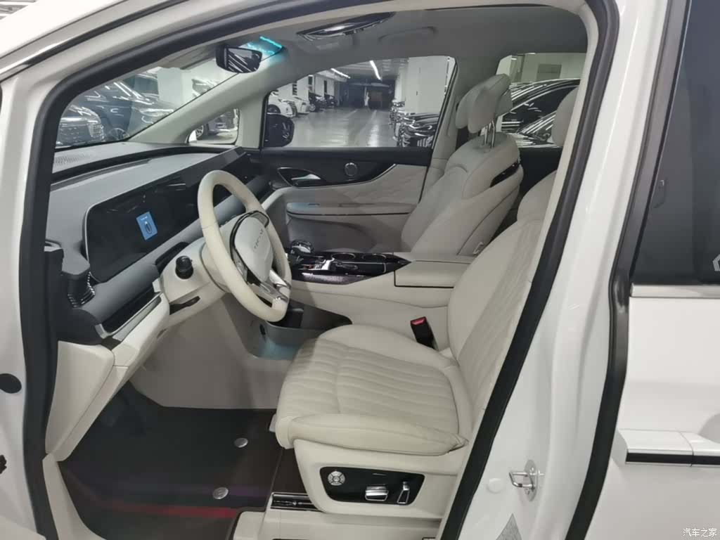 DongFeng V9, 2024 15