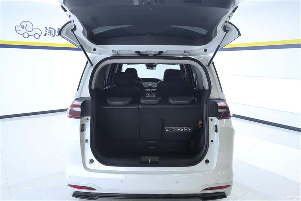 Trumpchi M6, 2025 4