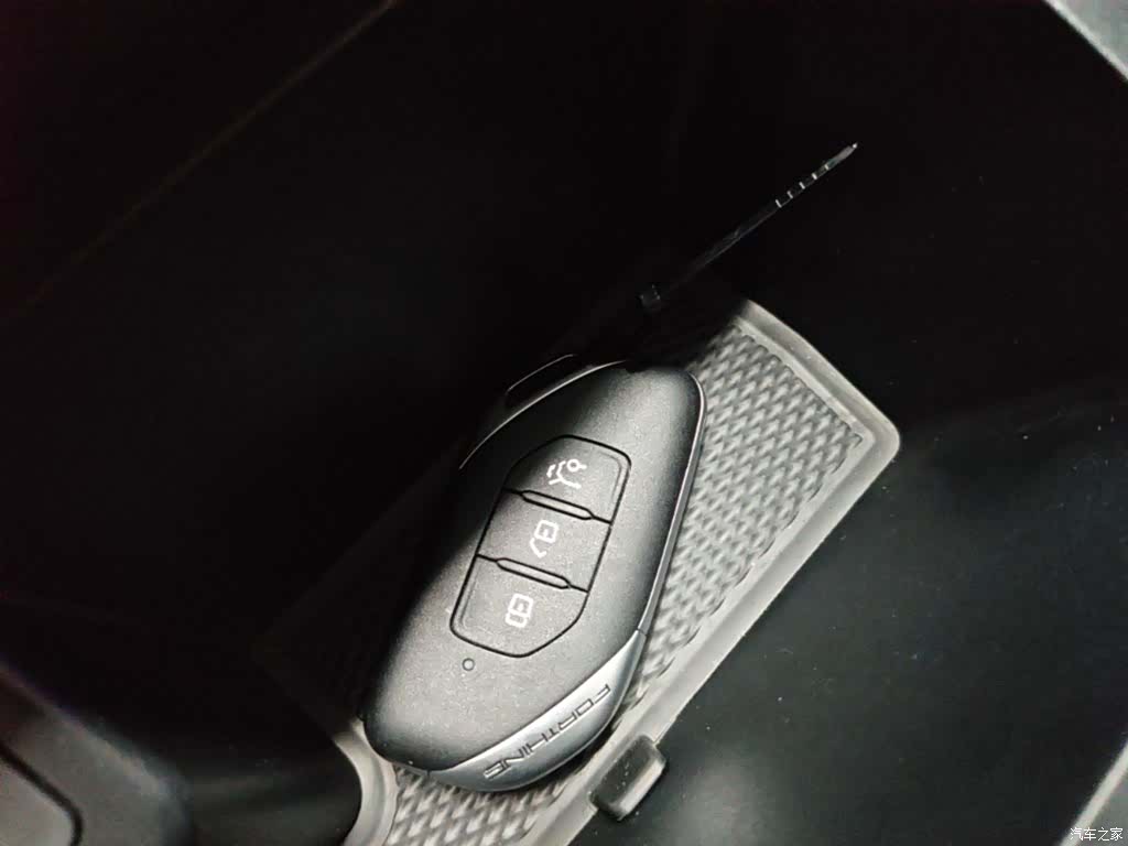 DongFeng T5, 2023 9