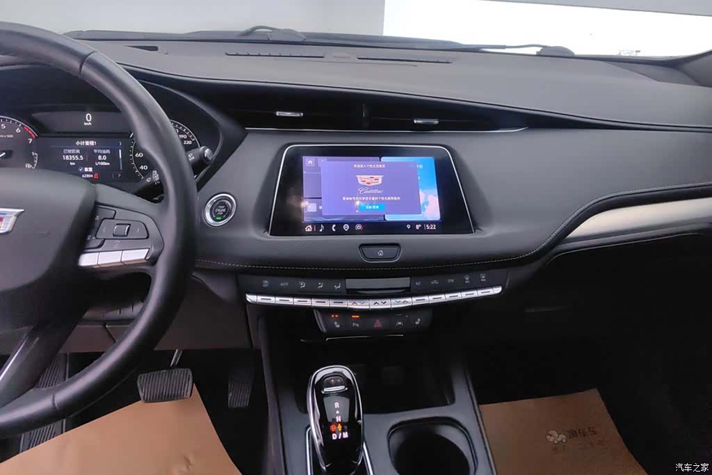 Cadillac XT4, 2022 13