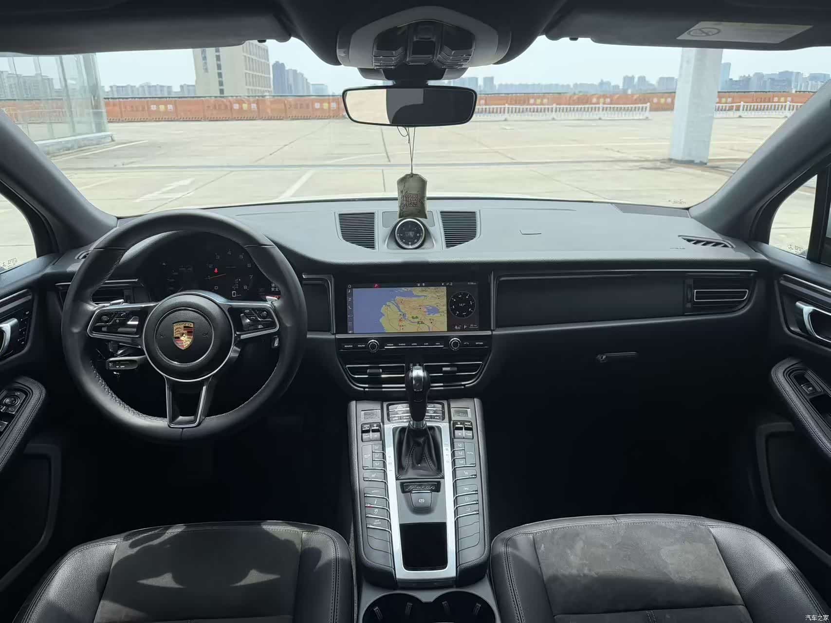 Porsche Macan, 2019 все фото