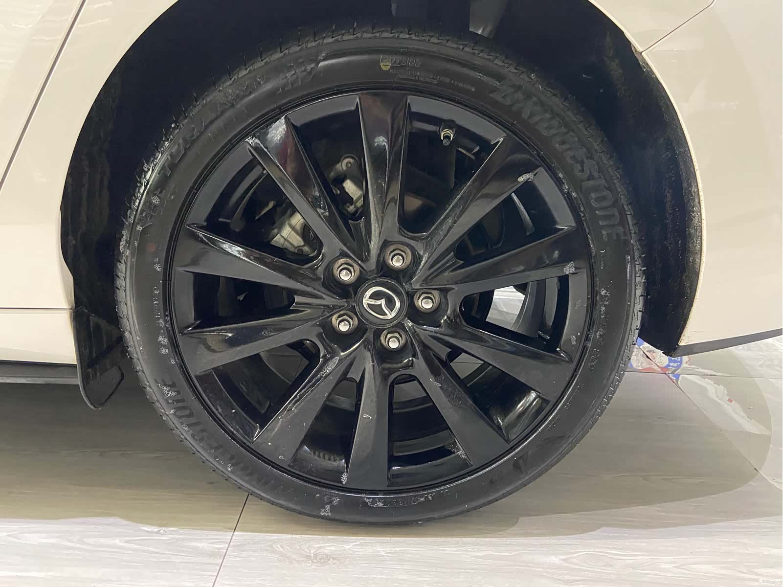 Mazda Mazda3, 2023 10