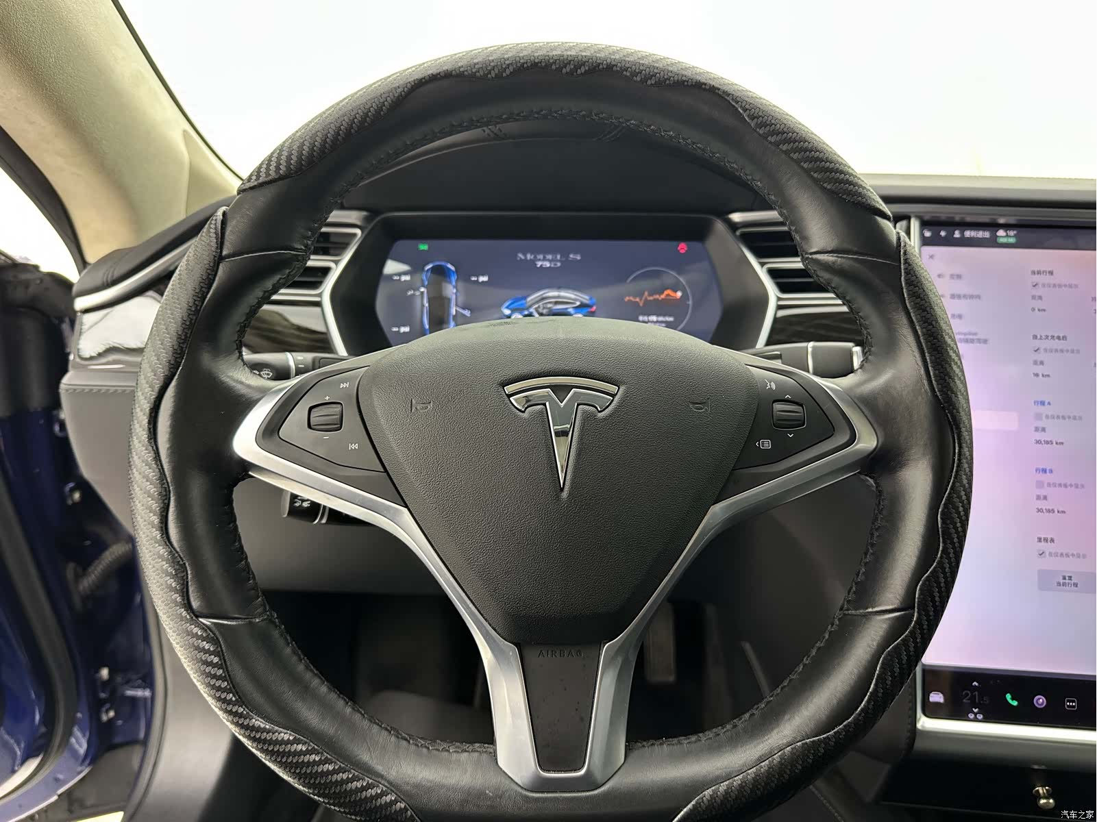 Tesla Model S, 2017 16