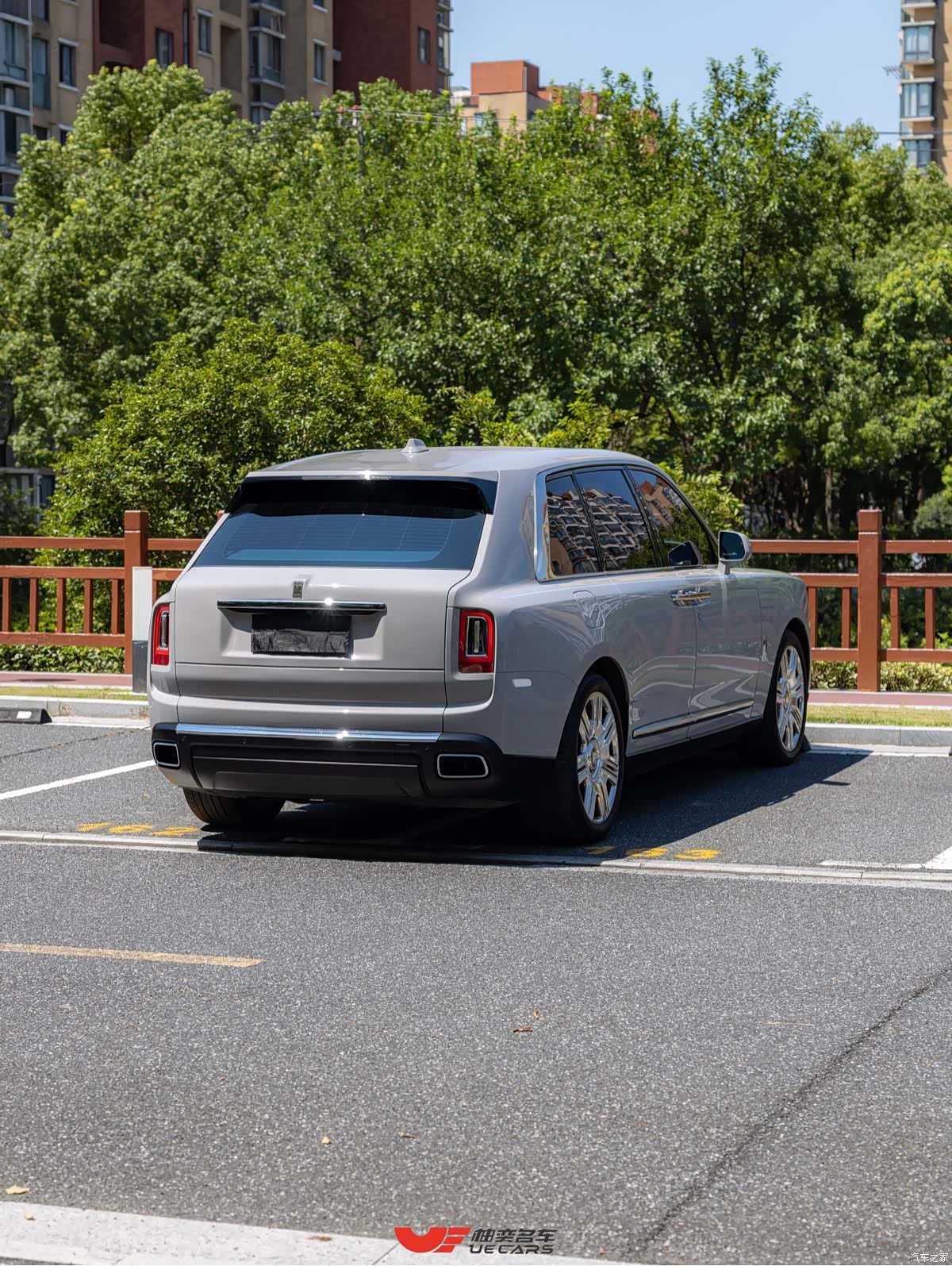 Rolls-Royce Cullinan, 2023 4