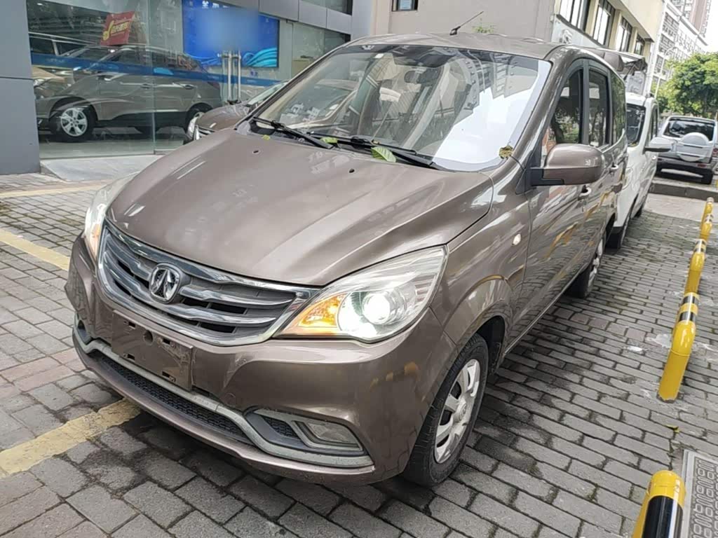 BAIC M20