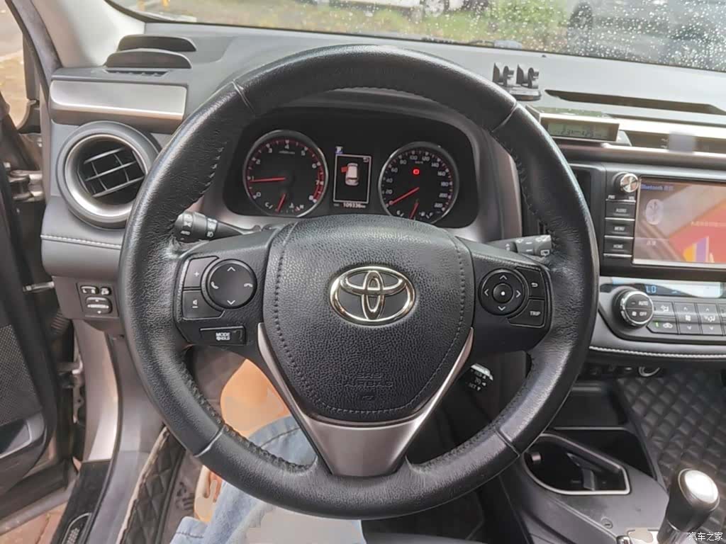 Toyota RAV4, 2018 11