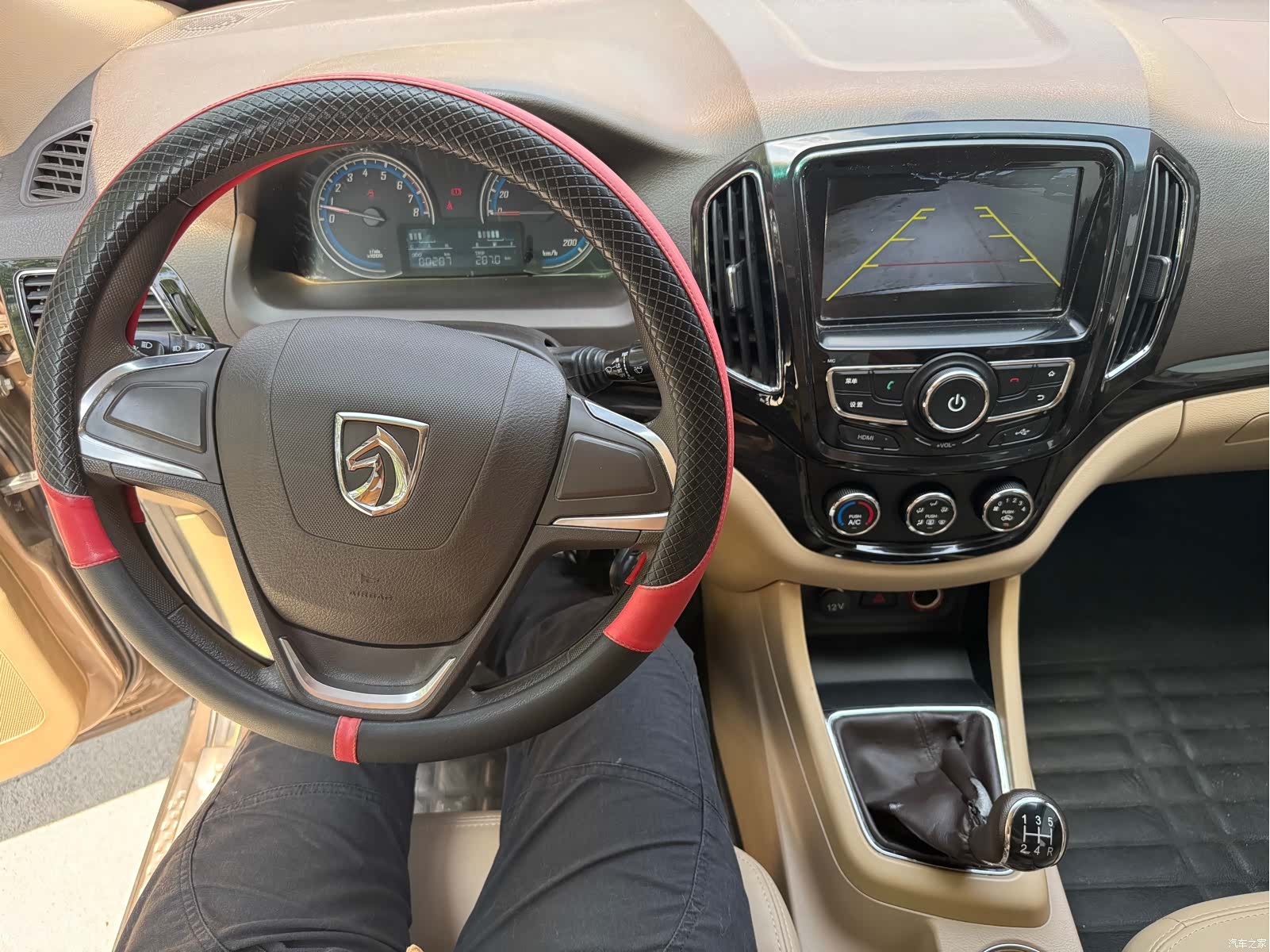 Wuling 730, 2015 16