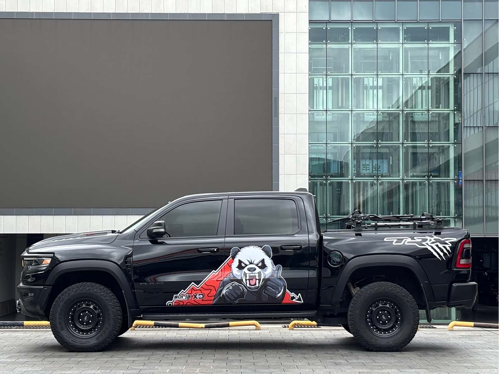 RAM Trucks, 2022 3