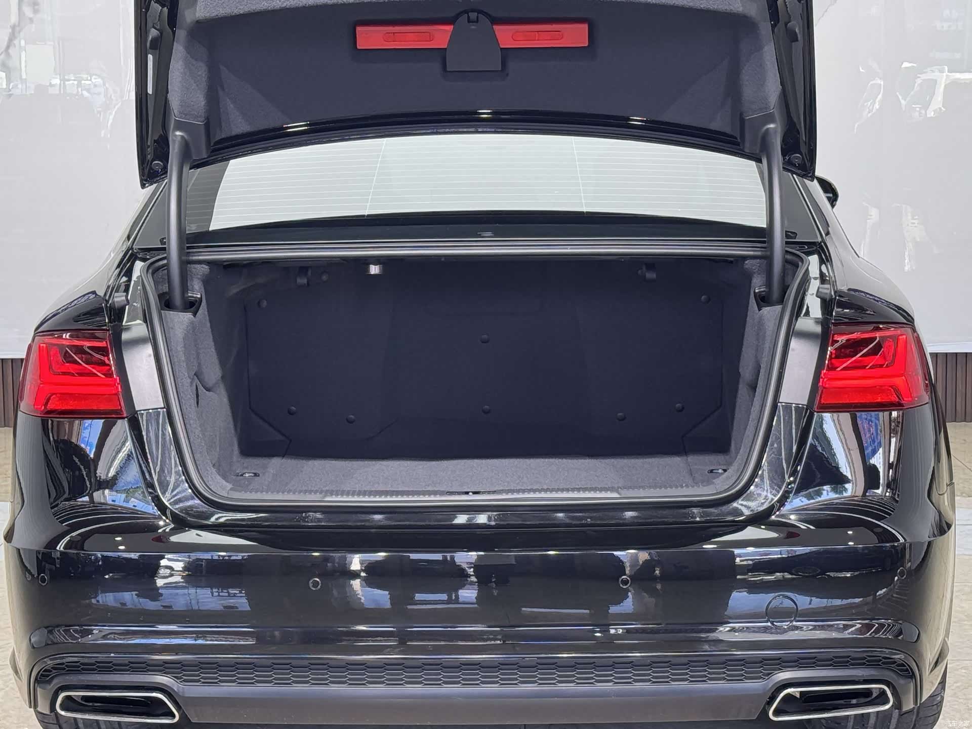 Audi A6L, 2018 21