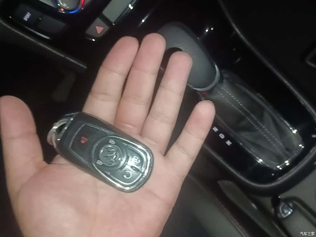 Buick Encore, 2016 9